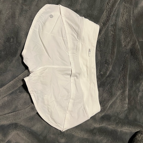 Lululemon Speed Up Shorts - 4 Regular - Picture 2 of 3